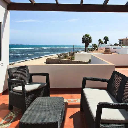 El Castillito, Beachfront Willa