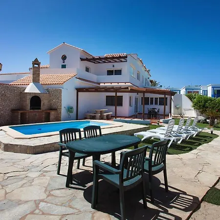 El Castillito, Beachfront Vila *